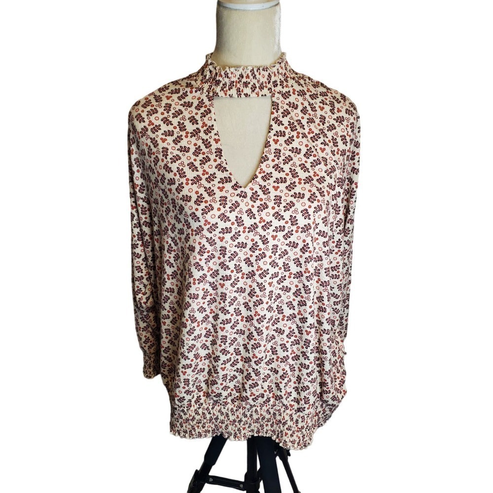Torrid Keyhole stretch Top‎ size 3 /3X